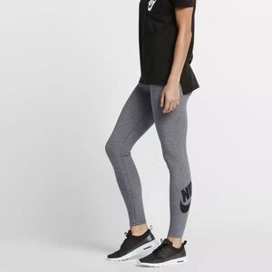 Nike Sportswear Club Women's High-Waisted Leggings